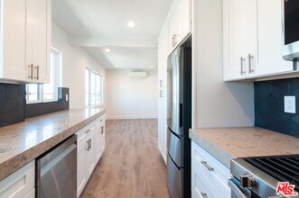 1310 W Valencia Dr in Fullerton, CA - Building Photo - Building Photo