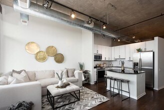 519 N Clark St, Unit 3c in Chicago, IL - Foto de edificio - Building Photo