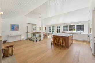 25 Lamb Ave in Quogue, NY - Building Photo - Building Photo