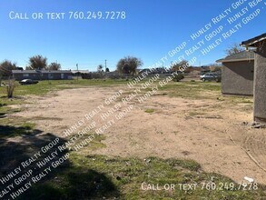 15459 Jasmine St in Victorville, CA - Building Photo - Building Photo
