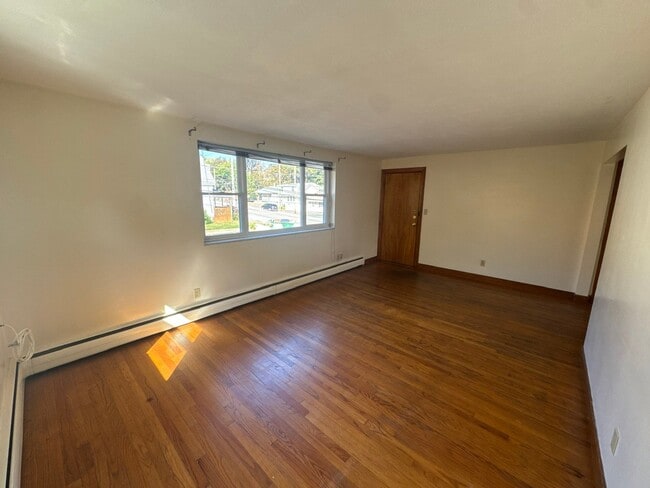1122 Main St, Unit D