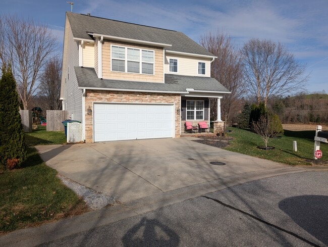 property at 6 Maxim Ct