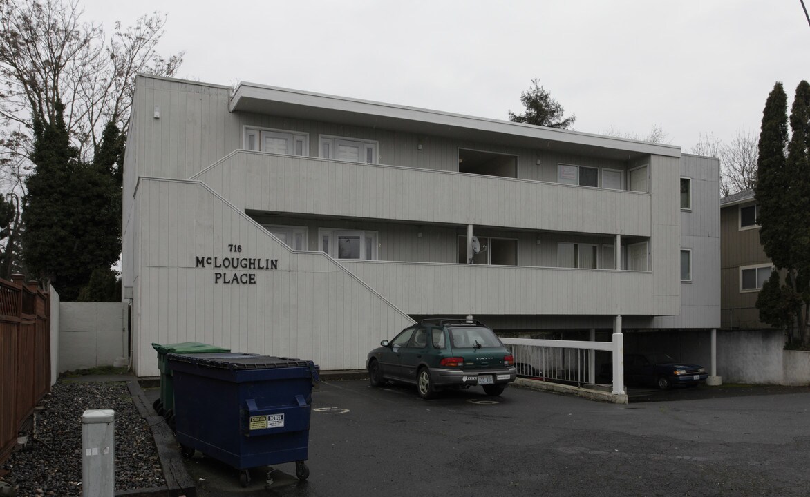 716 E McLoughlin Blvd in Vancouver, WA - Building Photo