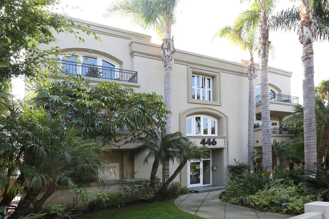 446 San Vicente Blvd in Santa Monica, CA - Foto de edificio
