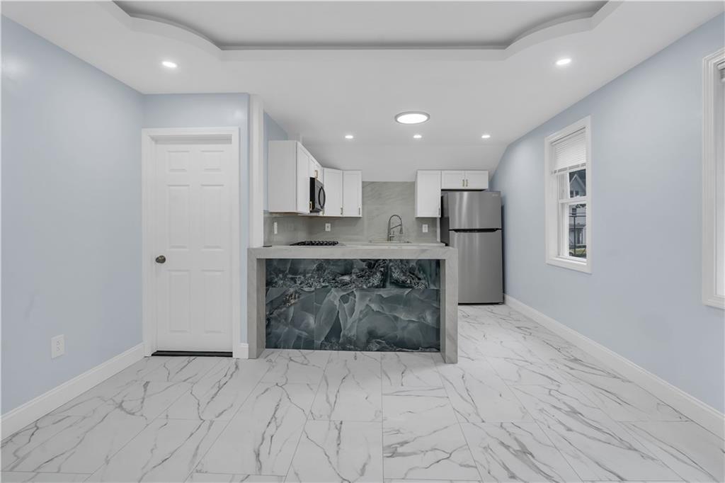 458 High St in Central Falls, RI - Building Photo
