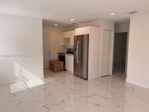 2481 NW 154th St in Miami Gardens, FL - Building Photo - Building Photo