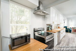 114 Dilworth St in San Antonio, TX - Building Photo - Building Photo