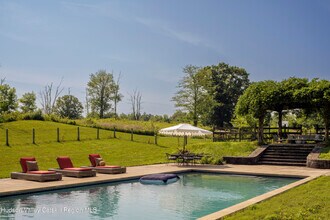 243 Morton Rd in Rhinebeck, NY - Building Photo - Building Photo