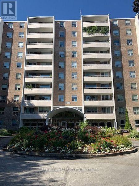 365 Geneva St in St Catharines, ON - Building Photo