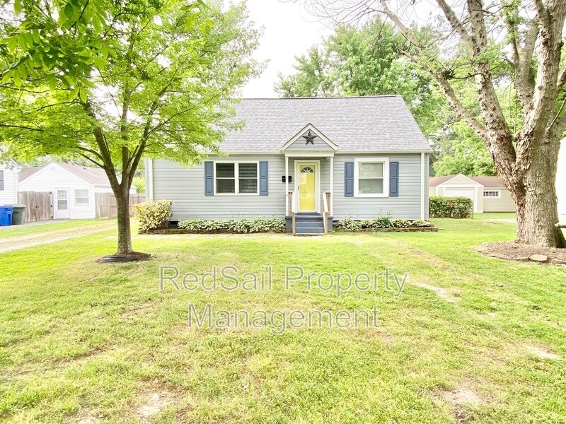 16 Langley Ave in Newport News, VA - Building Photo