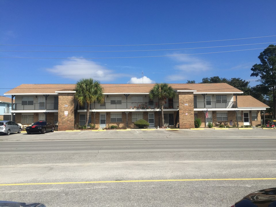 Teresa Village in Fort Walton Beach, FL - Building Photo