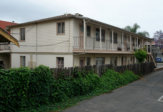 318 W Carrillo St in Santa Barbara, CA - Foto de edificio - Building Photo