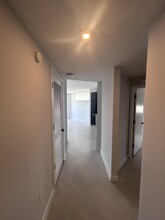 110 NW 14th Ave, Unit B5 in Dania Beach, FL - Building Photo - Building Photo