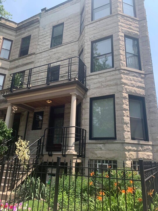 3615 N Wilton Ave in Chicago, IL - Building Photo