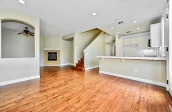 9175 S Cullen Wy in Inglewood, CA - Building Photo - Building Photo