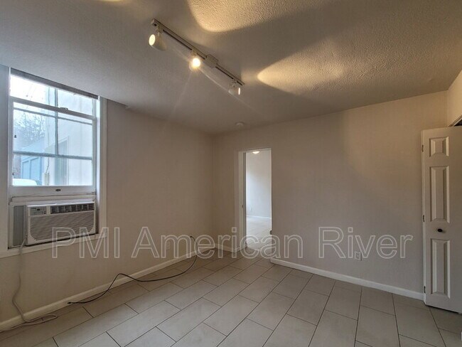 1716 Capitol Ave in Sacramento, CA - Building Photo - Building Photo