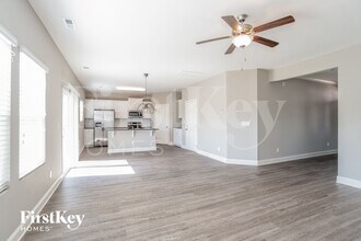 9221 Evans Creek Ct in Charlotte, NC - Building Photo - Building Photo