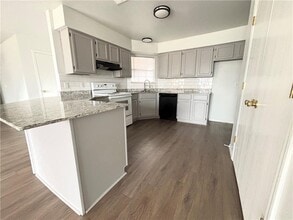 2839 Adrian Ave in Springdale, AR - Building Photo - Building Photo