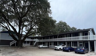2413 S Fraser St, Unit 2413-18 in Georgetown, SC - Building Photo