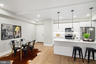 3915 Ridge Ave in Philadelphia, PA - Building Photo - Building Photo