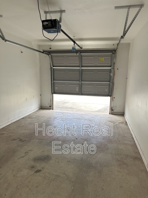 8004 Maverick Climb in San Antonio, TX - Building Photo - Building Photo