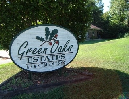 Green Oaks Estates in Crane, MO - Building Photo