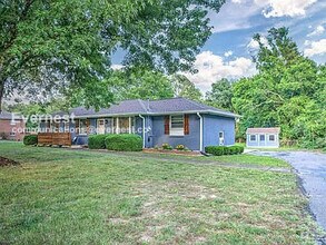 4025 Yoest Dr in Nashville, TN - Building Photo - Building Photo