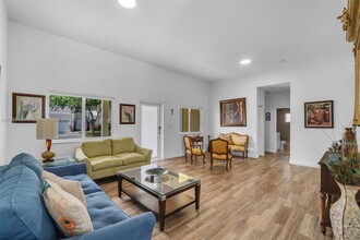 2868 NE 3rd Dr in Homestead, FL - Building Photo - Building Photo