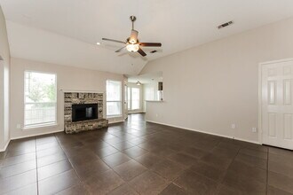 706 Valleycreek Rd in Mesquite, TX - Building Photo - Building Photo