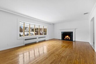 115 Stonehedge Dr N in Greenwich, CT - Building Photo - Building Photo