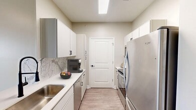 Double Creek Flats Apartments in Plainfield, IN - Building Photo - Building Photo