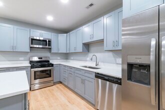 23 W Hubbard St in Chicago, IL - Building Photo - Building Photo