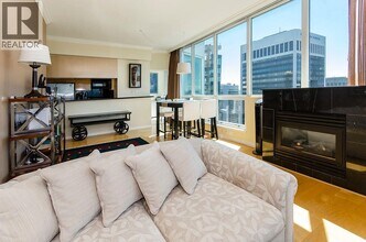 1111 W Pender St in Vancouver, BC - Building Photo - Building Photo