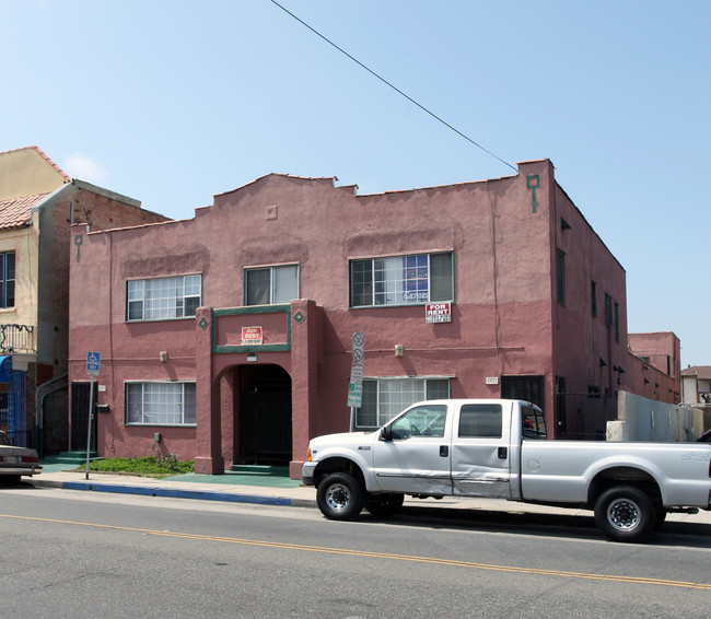 1917 E 4th St in Long Beach, CA - Foto de edificio - Building Photo