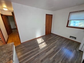 513 Putnam Dr in Eau Claire, WI - Building Photo - Building Photo