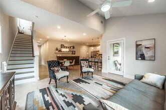 971 Bassett Pl in Dallas, TX - Building Photo - Building Photo