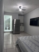 13142 SW 5th St-Unit -0 in Miami, FL - Building Photo - Building Photo