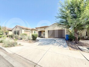 3519 E Loma Vista St in Gilbert, AZ - Foto de edificio - Building Photo