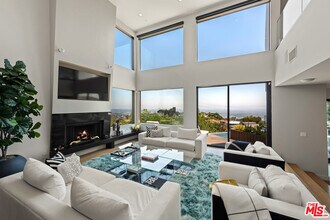 2826 Las Alturas St in Los Angeles, CA - Building Photo - Building Photo