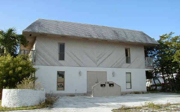 610 N Dixie Hwy in Lantana, FL - Foto de edificio - Building Photo