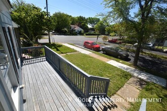 2004 Maplewood Ave in Richmond, VA - Building Photo - Building Photo