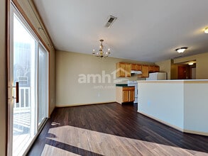 7808 Hyatts Ln in Maineville, OH - Foto de edificio - Building Photo