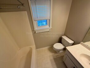 1679 Hickory Wood Ct in Lawrenceville, GA - Building Photo - Building Photo