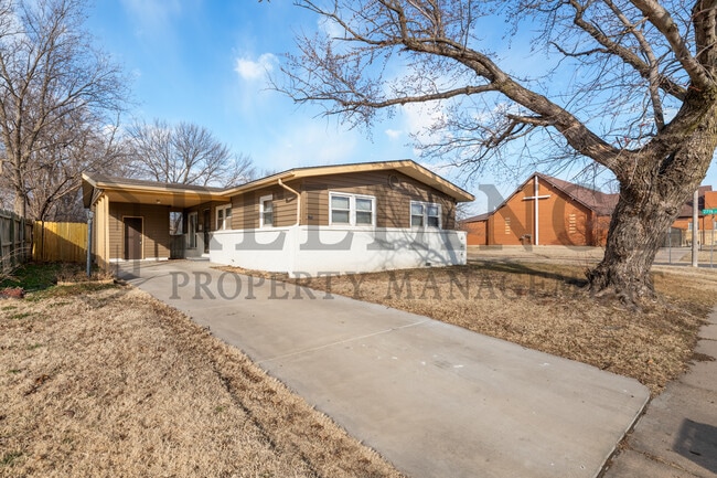 2803 S Glenn Ave in Wichita, KS - Building Photo - Building Photo