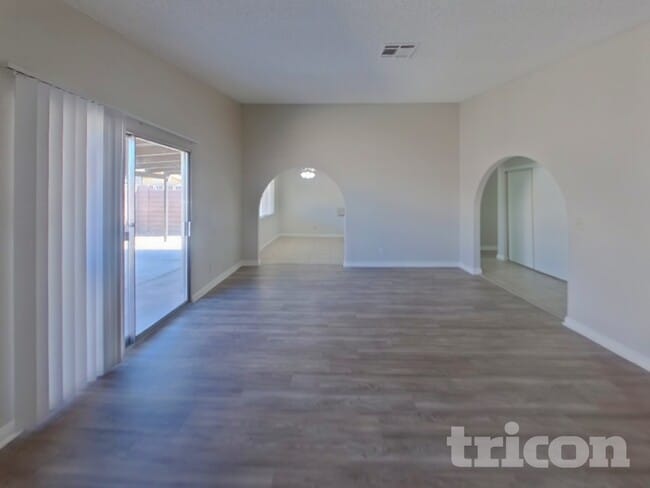 4634 Grasshopper Dr in Las Vegas, NV - Building Photo - Building Photo