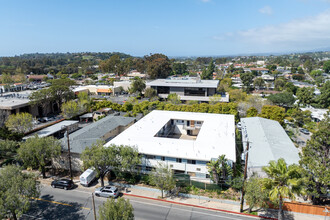 Kimi Gardens in Santa Barbara, CA - Foto de edificio - Building Photo