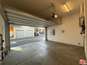 2931 1/2 Denby Ave in Los Angeles, CA - Building Photo - Building Photo