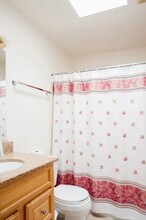 1574 Lorraine Dr, Unit SI ID1058617P in Encinitas, CA - Foto de edificio - Building Photo