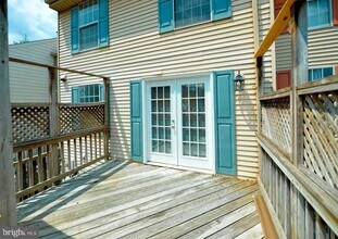 43855 Chloe Terrace in Ashburn, VA - Building Photo - Building Photo