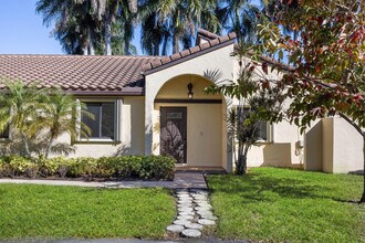 2925 Azalea Dr in Hollywood, FL - Building Photo - Building Photo